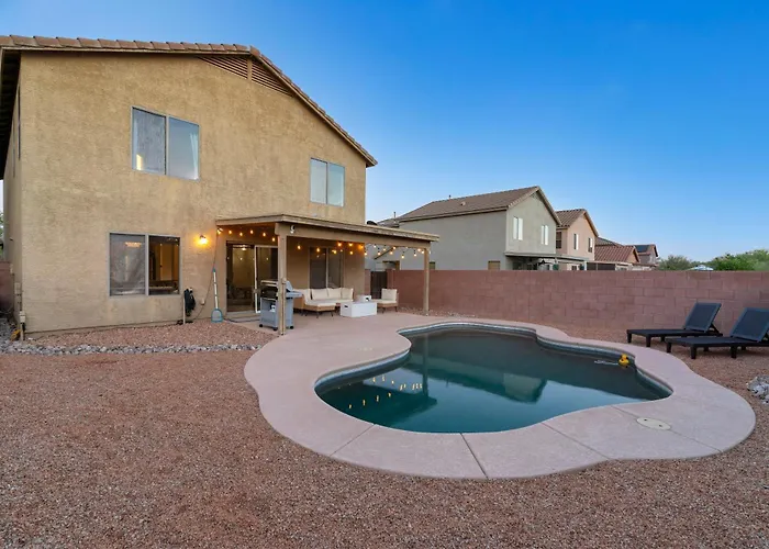 Cactus Retreat Pool Fire Pit Pet Friendly Holiday home